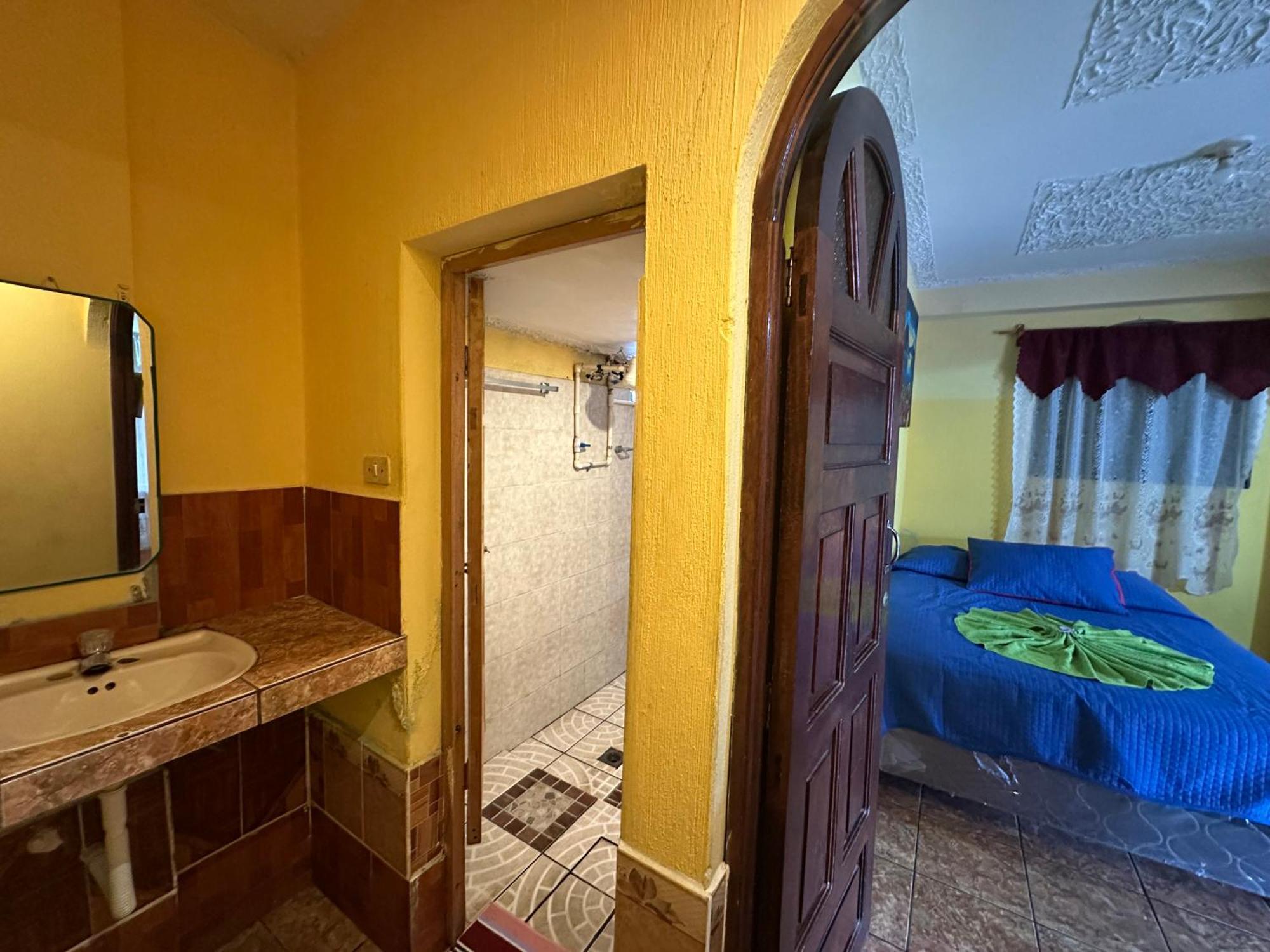 Hospedaje Gonzalez San Pedro de la Laguna Extérieur photo