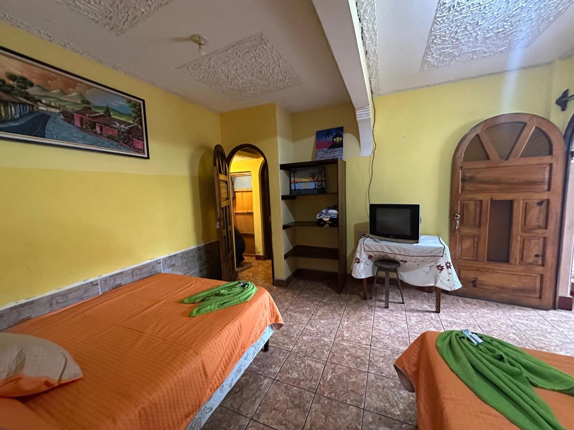 Hospedaje Gonzalez San Pedro de la Laguna Extérieur photo